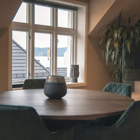 Penthouse - Luxurious With Fjord Views شقة *
