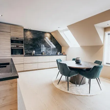 Penthouse - Luxurious With Fjord Views * برغن